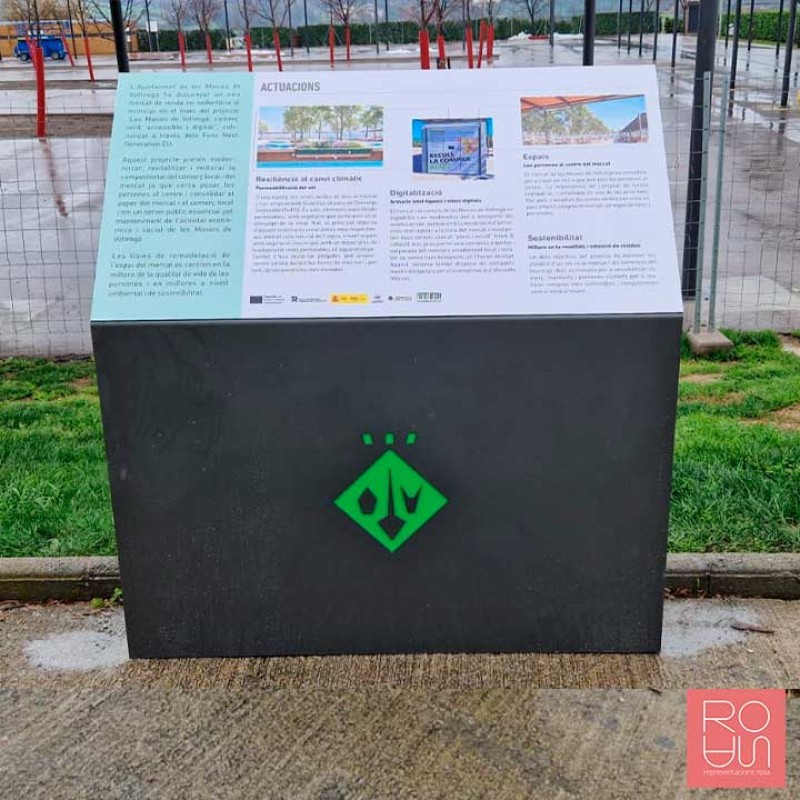 Faristol interpretatiu d'acer acabat pintat